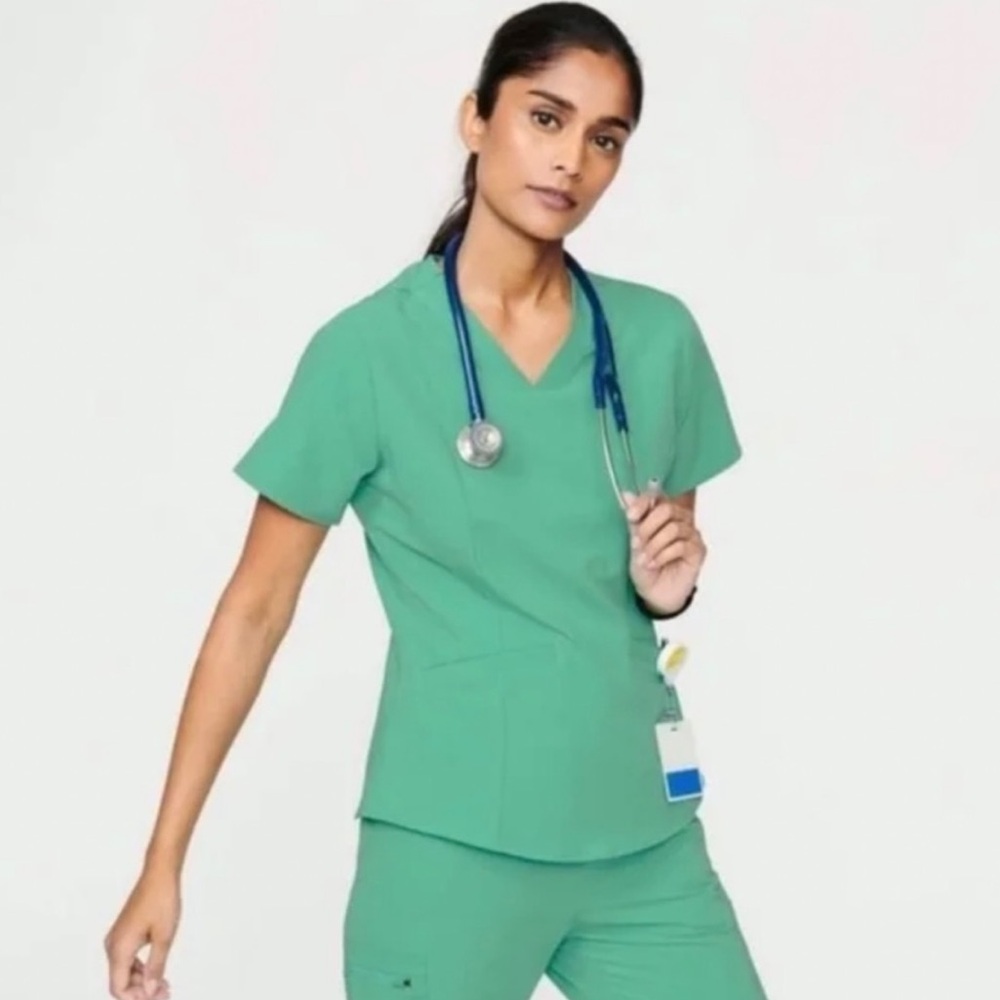 NWT Figs Slim Casma Surgical Green